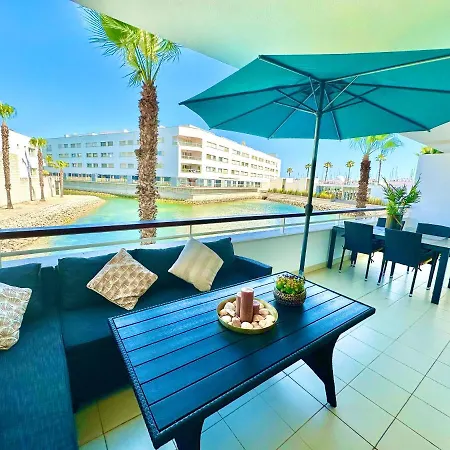 Lucky Star Marina Apartment, With Pool 아파트