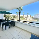 Lucky Star Marina Apartment, With Pool
