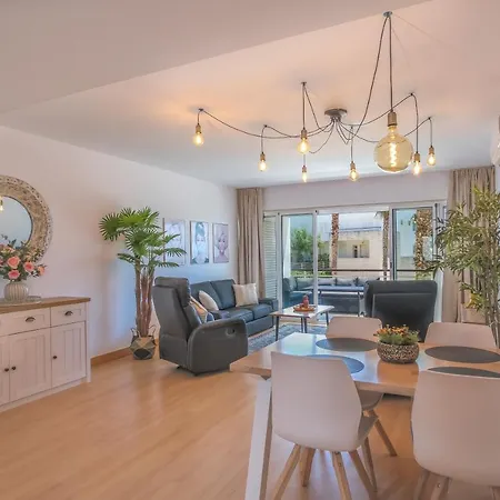 アパート Lucky Star Marina Apartment, With Pool ラゴス