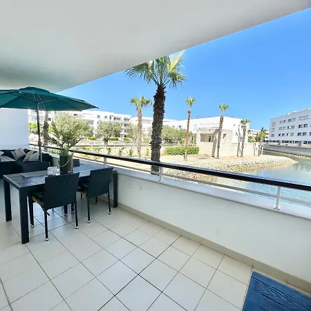 Lucky Star Marina Apartment, With Pool