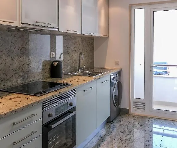 Lucky Star Marina Apartment, With Pool Appartement *