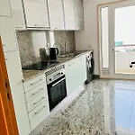 Lucky Star Marina Apartment, With Pool 公寓 拉哥斯