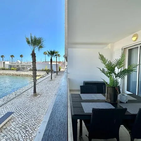 Lucky Star Marina Apartment, With Pool 公寓